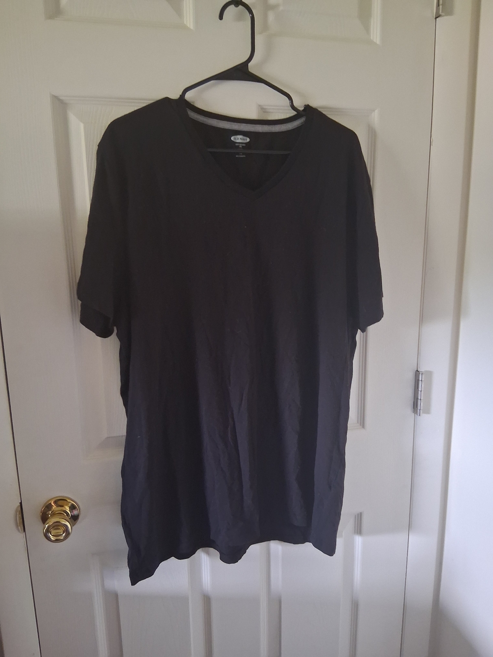 Old Navy Men's Black V-Neck Short Sleeve Tee